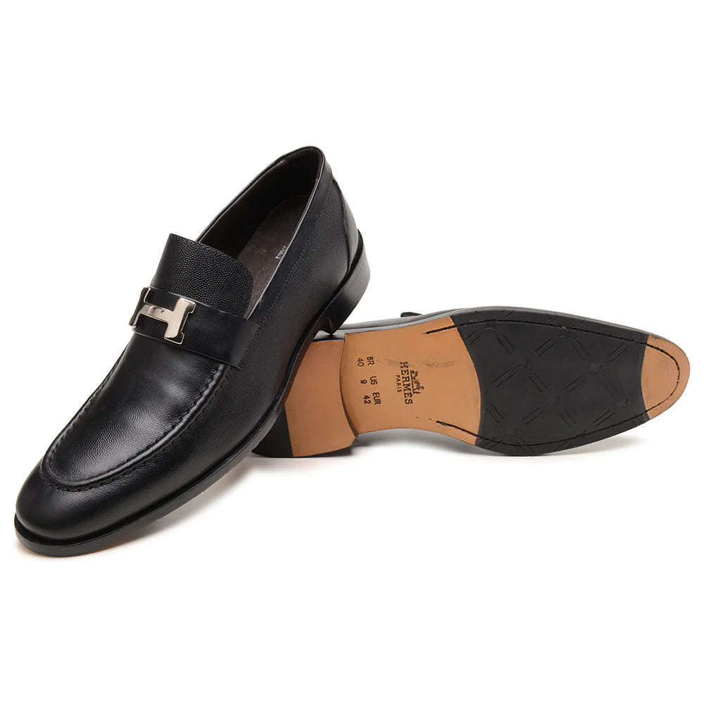 Mocassim Hermès Paris Preto Entalhe Cromado